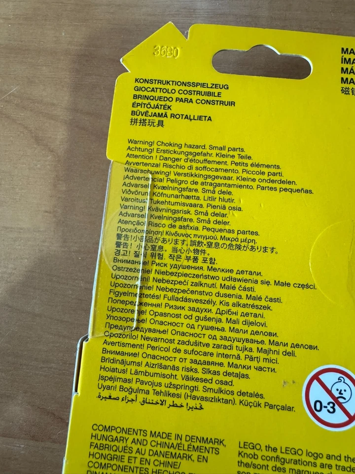 LEGO Empire State Building Magnet 854030 - BRAND NEW SEALED - RETIRED PRODUCT - Image 3 of 4