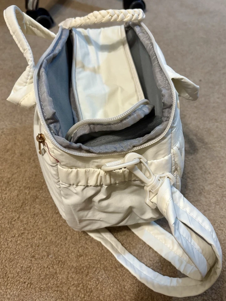 BAGSMART Portable Small Camera Sling Bag - NEW - Image 4 of 4