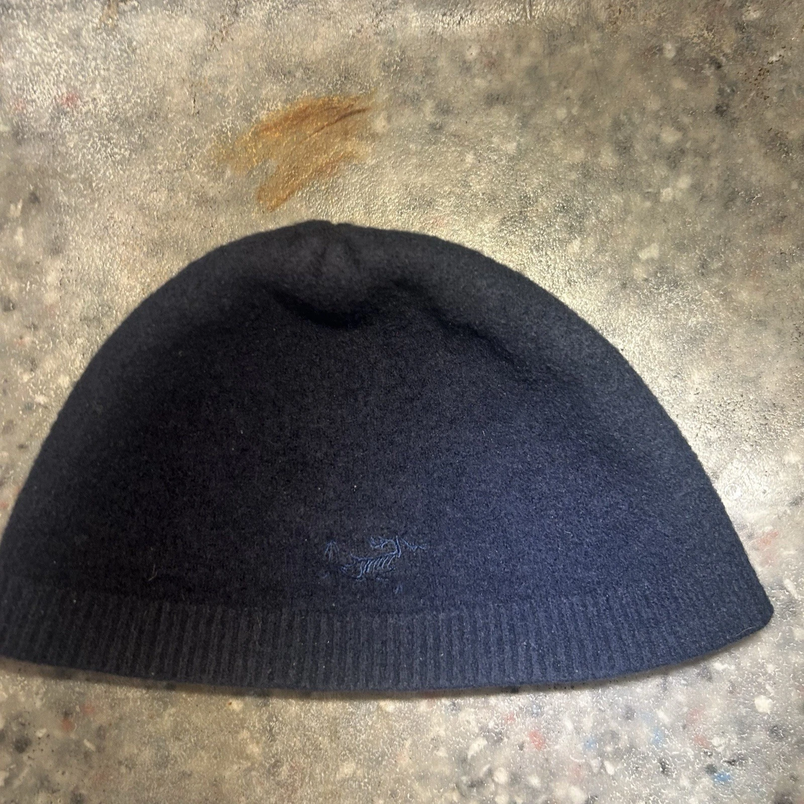 ARCTERYX RARE Vintage Used Wool Deep Blue Knit Beanie Hats Mens Sz Small Y2K