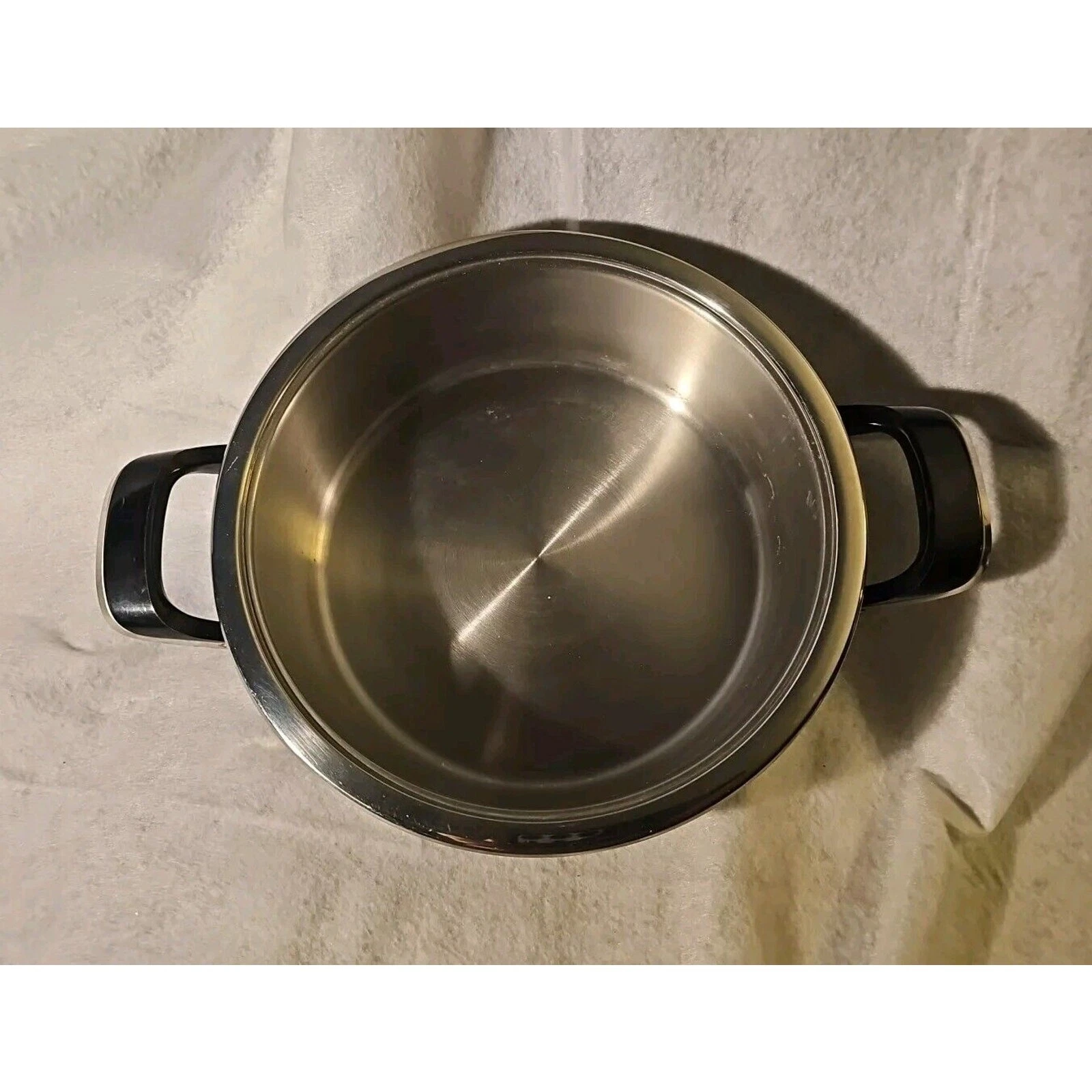 Vintage AMC 3.3 L Pot 19091 Heavy Aluminum Stainless Steel Double Handle VGC
Opens in a new window o