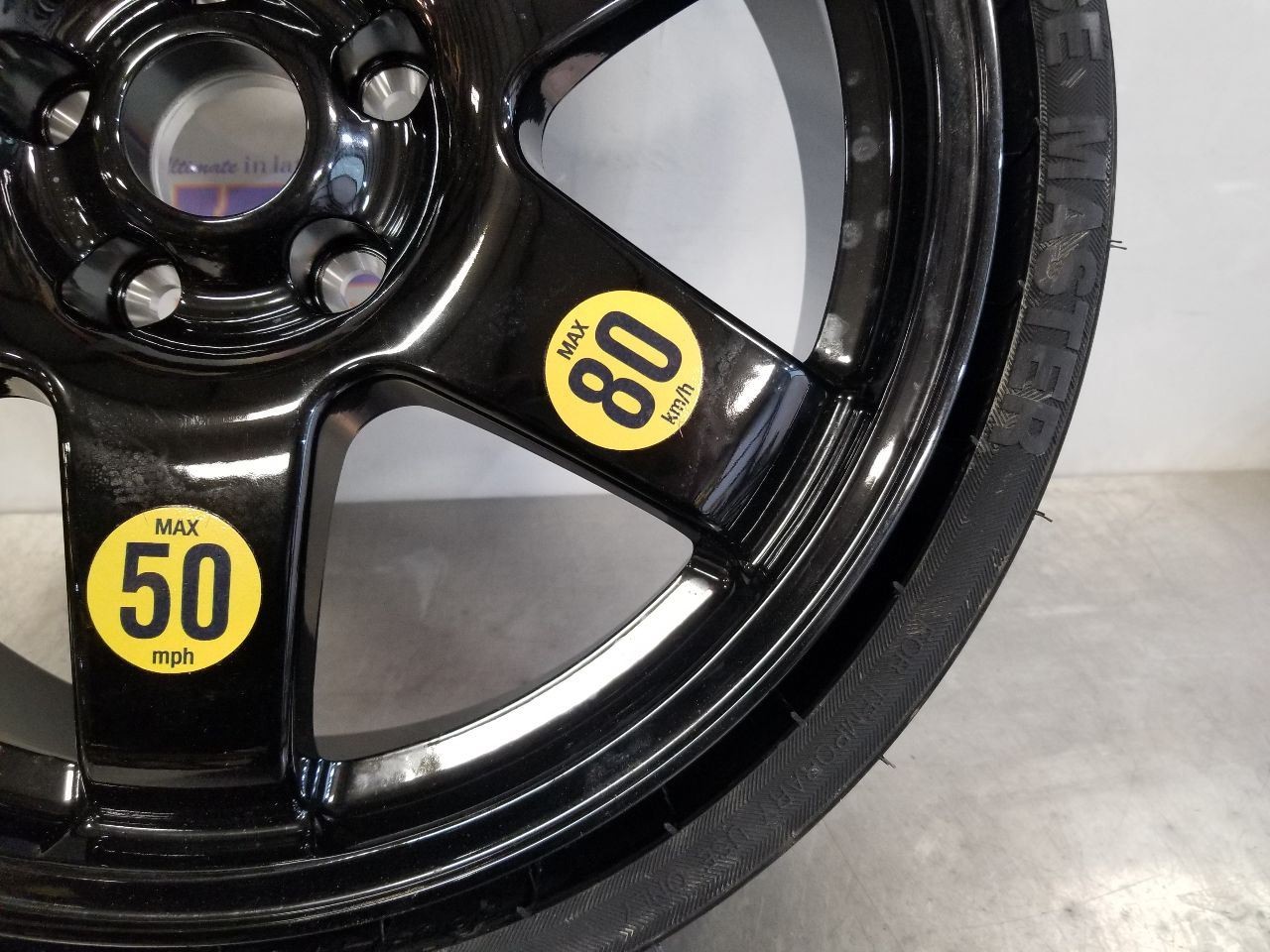 22 2022 MASERATI LEVANTE 18" SPARE WHEEL RIM AND TIRE WITH JACK KIT 