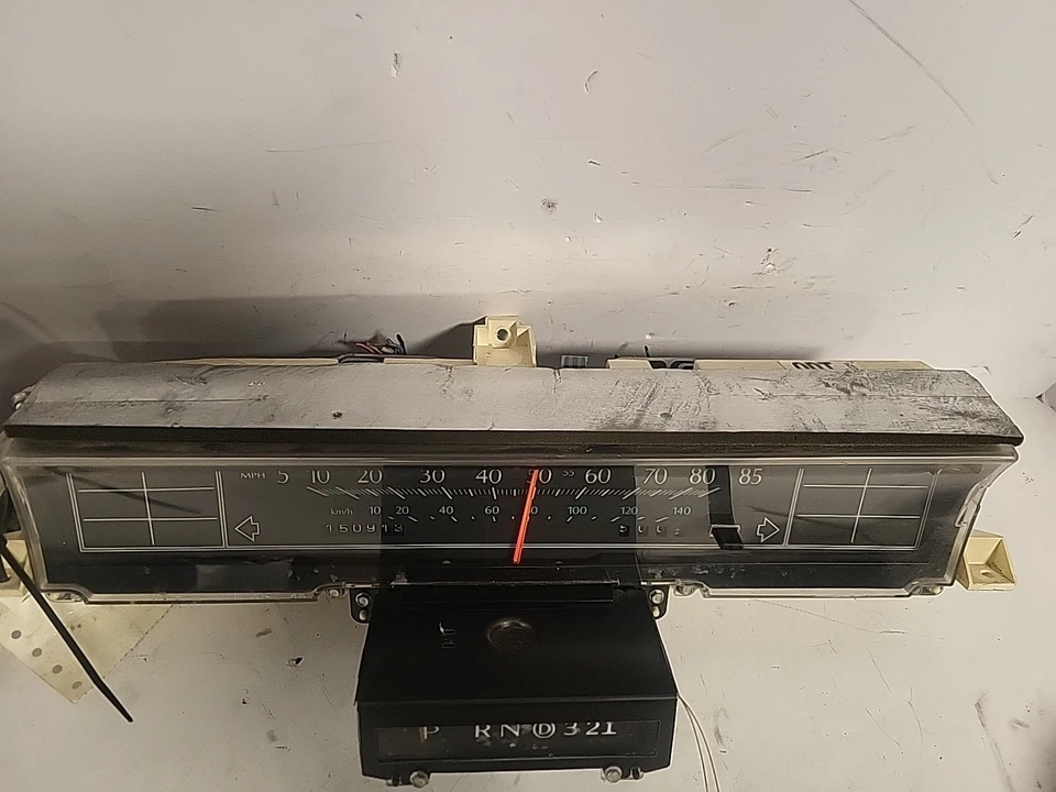 92 93 DEVILLE SPEEDOMETER CLUSTER ANALOG 254959. PP5 Foto 2 de 4