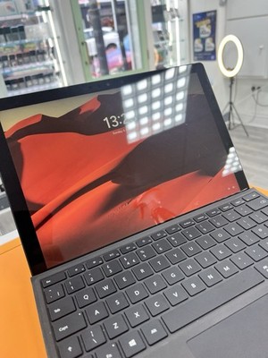 Microsoft Surface Pro 7 12'' i5 10. Gen 8GB RAM 256GB NVMe Grade B