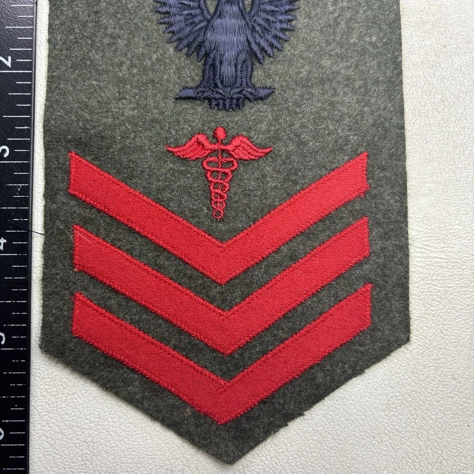 ¿De colección años 40? US NAVY? ¿HOSPITAL MÉDICO DE MARINA? Parche insignia clasificación CORPSMAN 53MV Foto 3 de 4