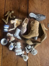 Konvolut Miniaturen Setzkasten  Figuren Messing Keramik Porzellan Polyrisen Holz