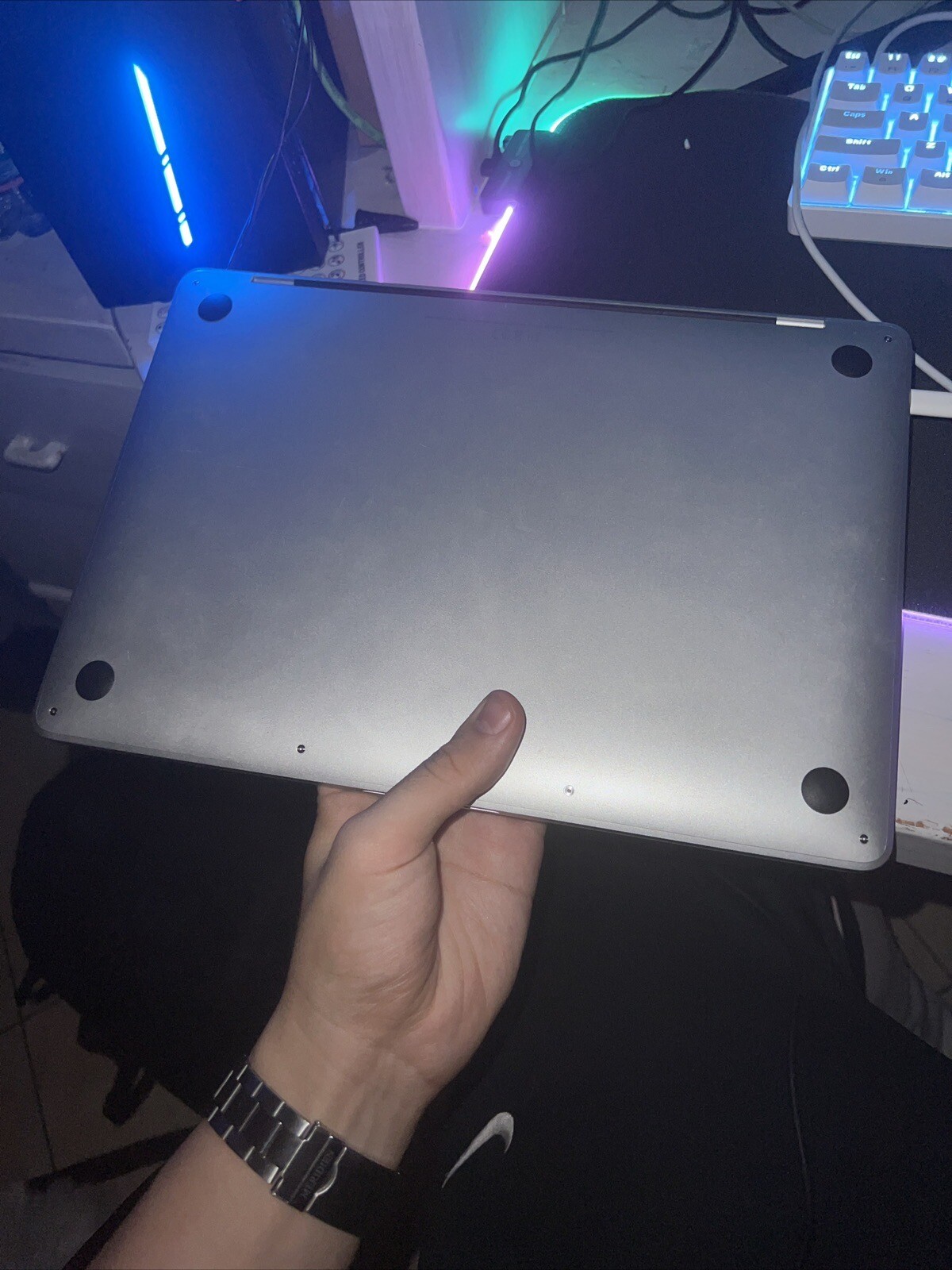 Apple MacBook Pro 13,3" (256GB SSD, M2, 8GB) Laptop - Argento -...