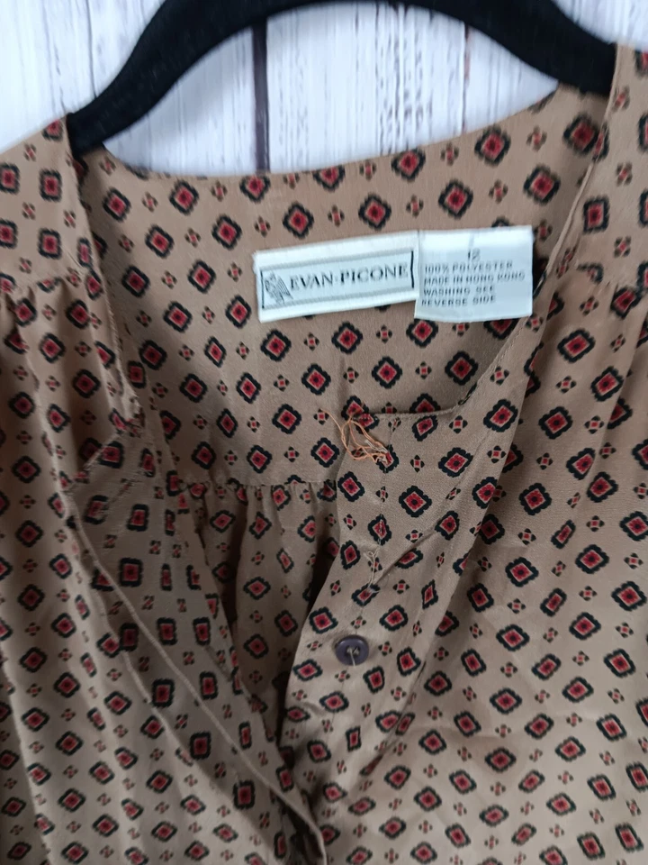 Blusa Evan Picone Feminina 12 Marrom Multi Geométrica Manga Longa - Imagem 3 de 4