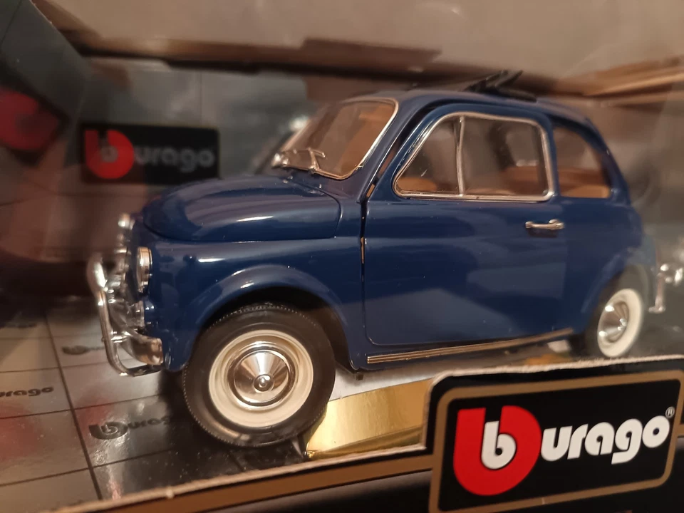 Bburago Fiat 500 L 1968 blu Gold coll. 1:16 - Immagine 3 di 4