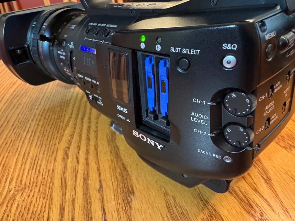 Sony PMW-EX1R XDCAM Full HD SxS Camcorder EX1 R - with 2 Sony SxS Pro Cards - Image 4 of 4
