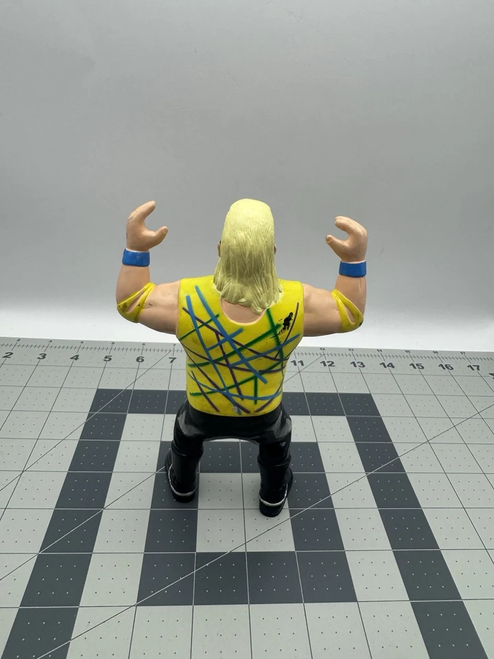 WCW OSFTM Nasty Boys Brian Knobs Figure Yellow Variant WWE Rare Vintage 1994 Foto 2 de 4