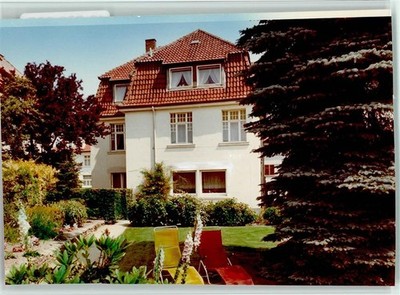 40023387 - 4902 Bad Salzuflen Haus Roon Liegestuehle im Garten