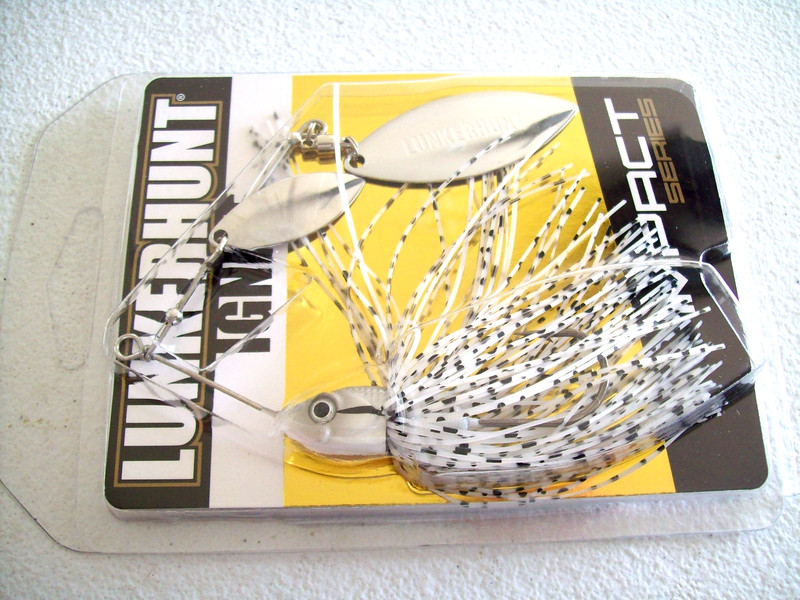 LUNKERHUNT IGNITE IMPACT 1/2OZ SPINNERBAIT IN SALT & PEPPER!