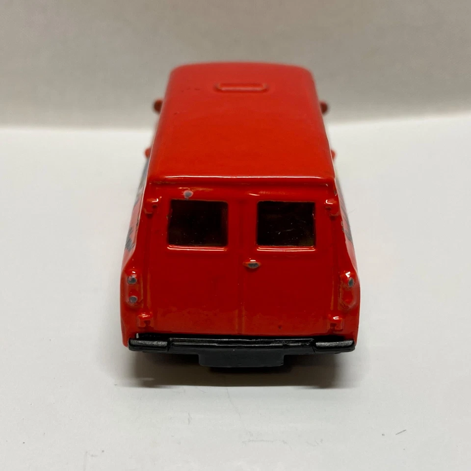 Matchbox 1965 Austin Mini Van Mickey Mouse Pluto Red MBX 1/64 Die-cast 2006 GUC - Image 4 of 4
