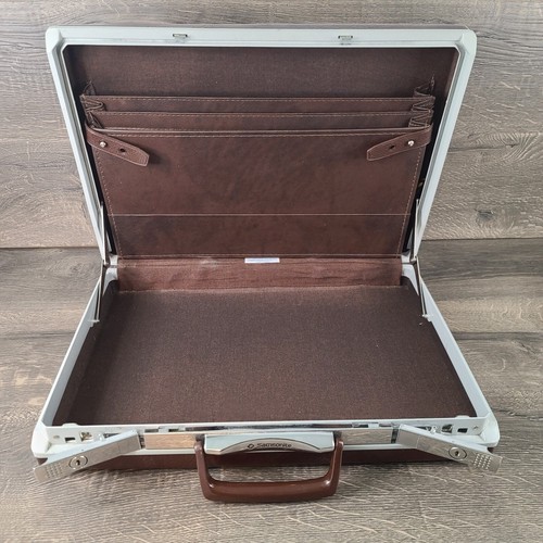 samsonite classic iii hard Gem
