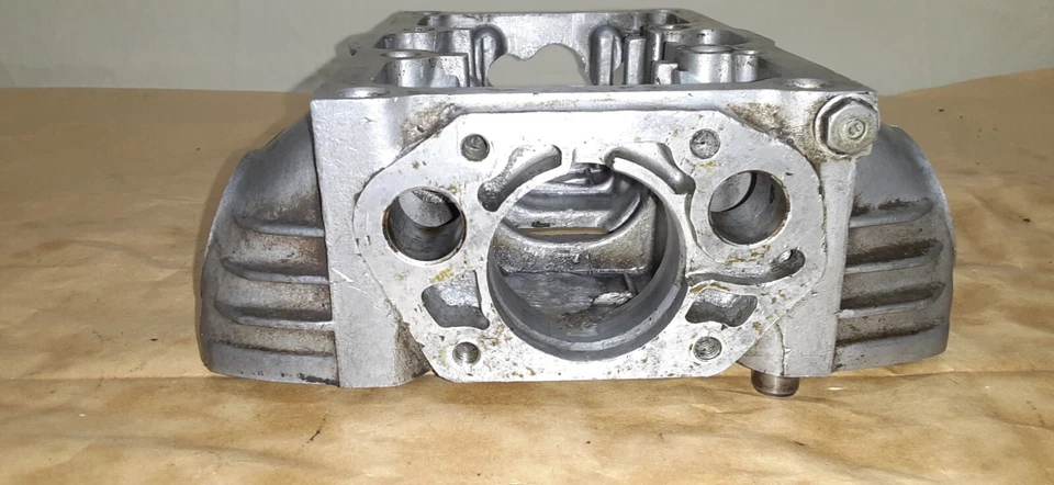 Коробка корпуса распределительного вала 1971 K3 Honda CL 350  - Изображение 4 из 4