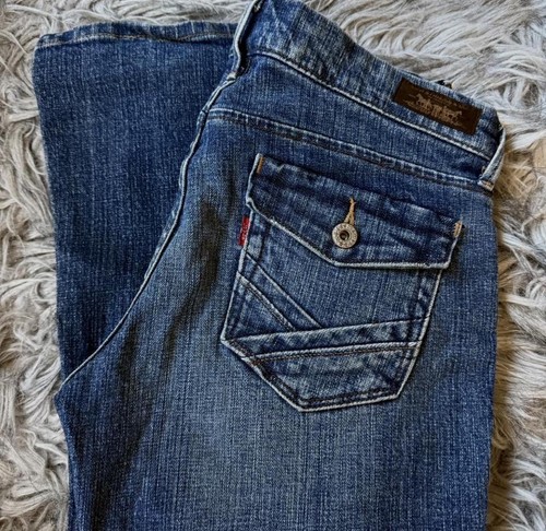 LEVI The Original Jean 547 Platinum Flare