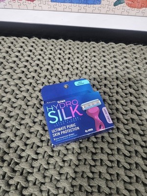 Schick Hydro Silk Ultimate Pubic Skin Protection 3-Blade Razor Blade Refills NEW