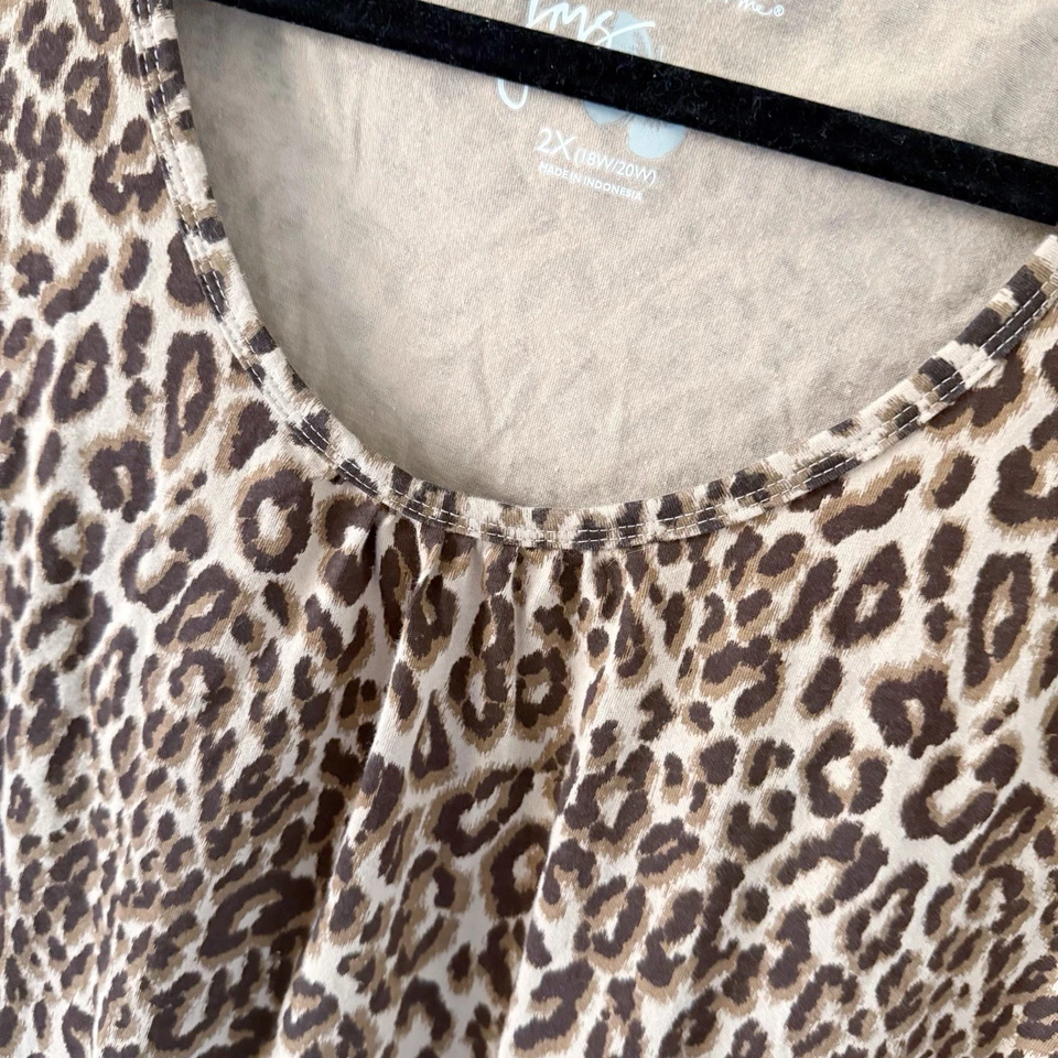 Camiseta Top JMS Talla Grande Fruncida Reunida Plisada Cuello Redondo Leopardo 2X Animal Foto 3 de 4