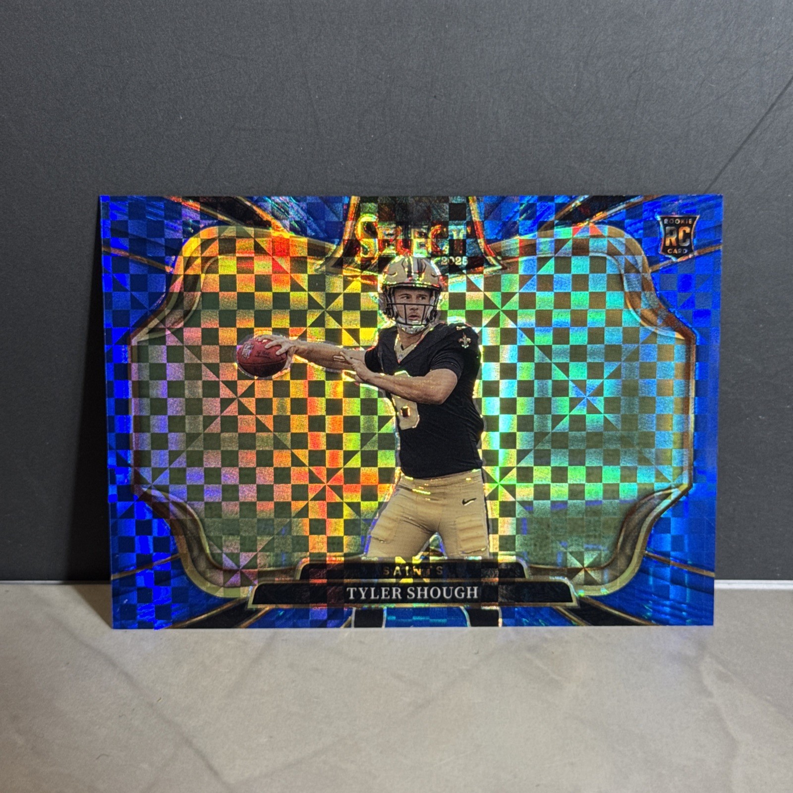 2025 Panini Select - Field Level Tyler Shough #441 Blue Prizm /75 (RC)