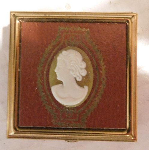 Vintage Portrait Cameo 1.5 x 1.5 Clasp Trinket Pill Box Case Flips Open