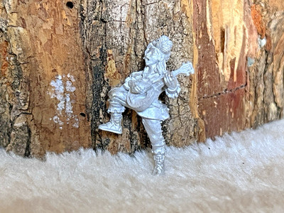 Dunkeldorf Miniatures - Prancing Peacock - Ulrike the Bard - King Games