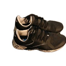 Excellent condition Rebok Women's Shoes Size 10 Black and White Sneakers