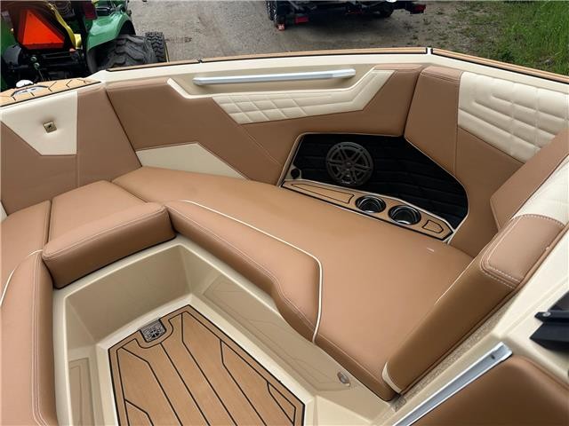 2025 Nautique S23  Sahara Sand