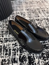 PRADA Men s Black Leather Slip-On Dress Loafers Round Toe Logo 10.5