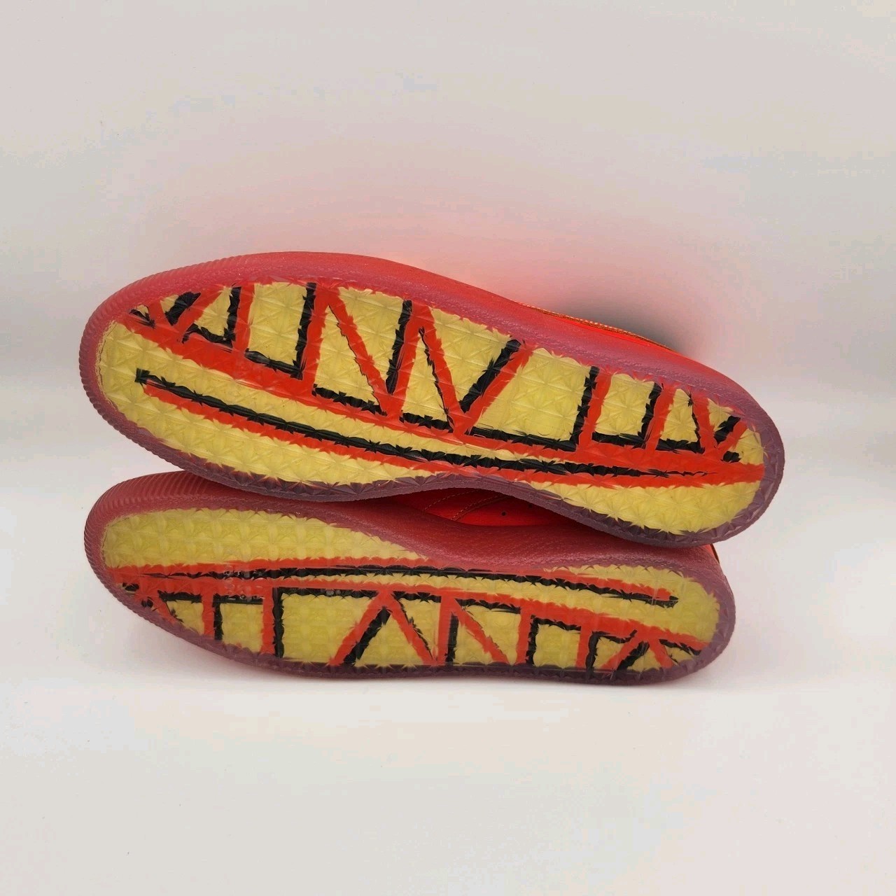 Puma Clyde Game Winner Leather Sneakers Mens size 12 New thumbnail 9