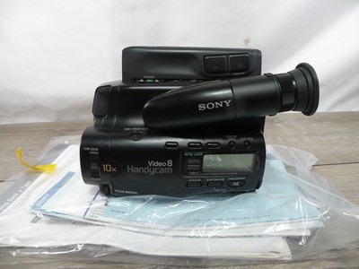 Sony CCD-TR71 Video8 Handycam Camcorder 10x Zoom Hi-Fi Stereo Vintage For Parts