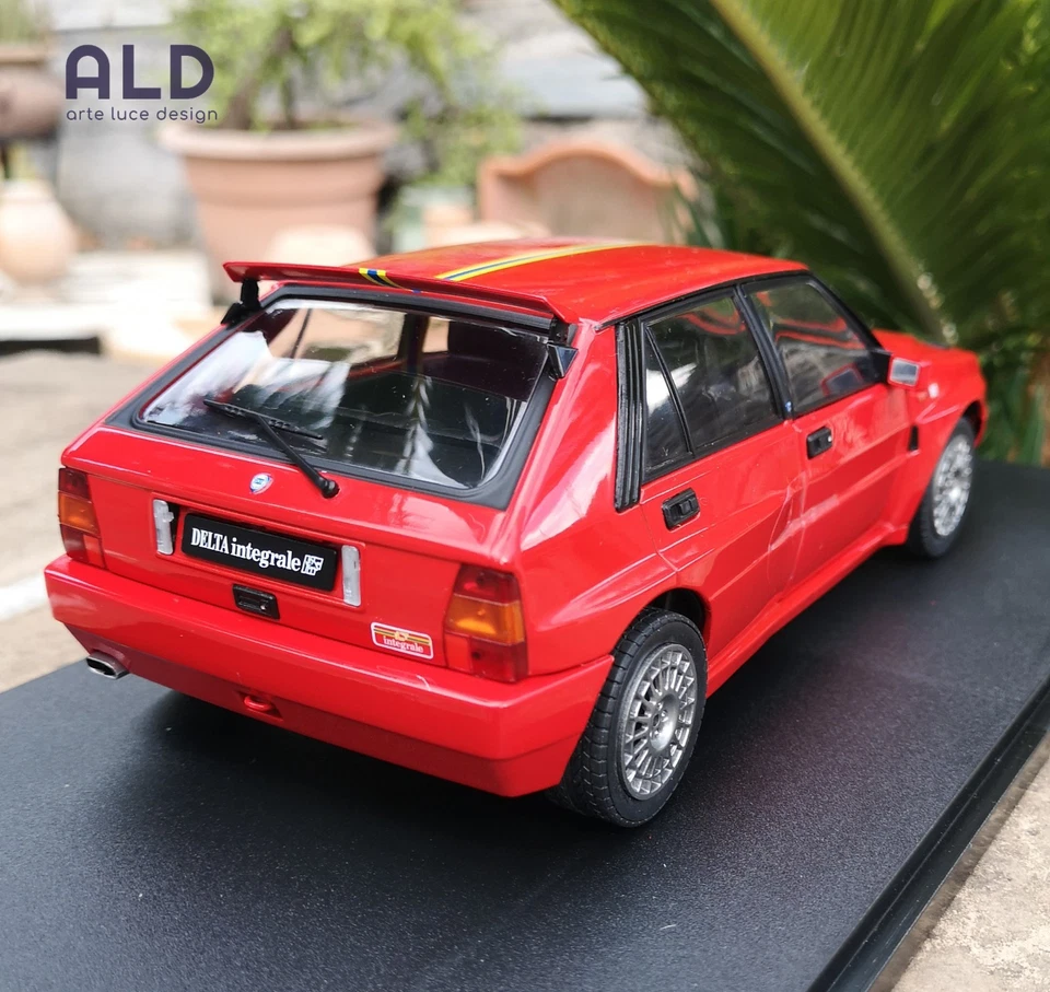 modellino auto 1/18 lancia delta HF integrale macchinina da collezione die cast - Immagine 2 di 4