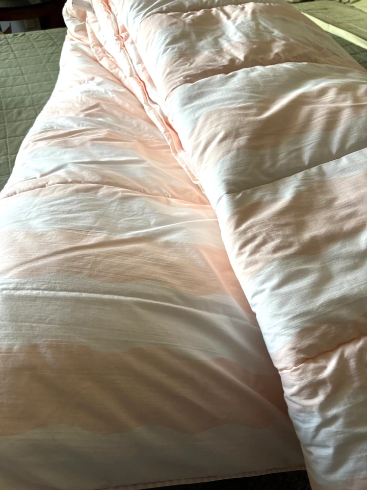 Edredón Queen Rosa y Blanco Doble Cara Geométrico y Rayas Sin Etiqueta Foto 3 de 4