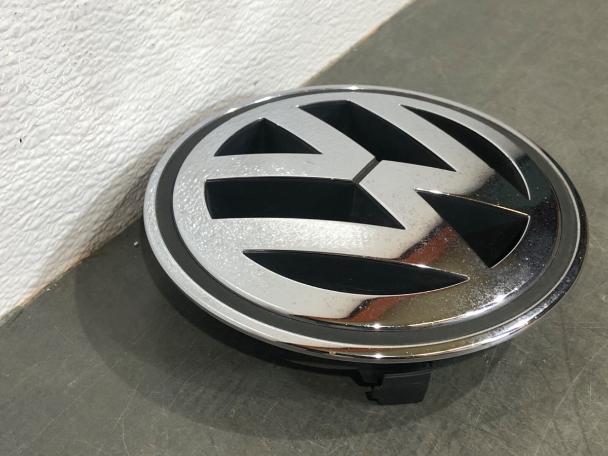 ✓ 2005- 2010 VOLKSWAGEN CC TIGUAN JETTA FRONT GRILLE EMBLEM 3C0