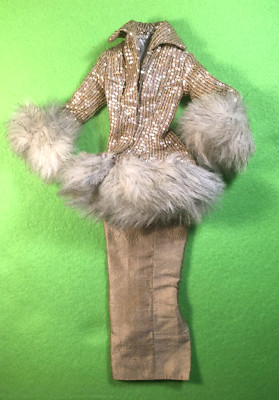 Tonner/ Effanbee Aurora Starr 16'' Brenda Jacket, Skirt Gold Microsequins