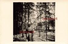 Soldato tedesco in pattuglia mimetica invernale sul fronte orientale di Lenin...