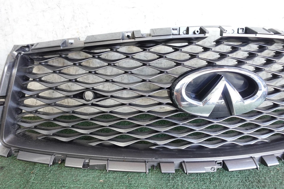 w/emblem 2018 2019 2020 2021 INFINITI Q50 FRONT BUMPER GRILLE OEM AX72861 — 第 3/4 张图片
