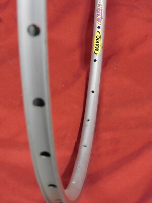 One Vintage Mavic CXP10 Silver Aero Clincher Rim 32 Hole One Vintage Mavic CXP10 Silver Aero Clincher Rim 32 Hole
