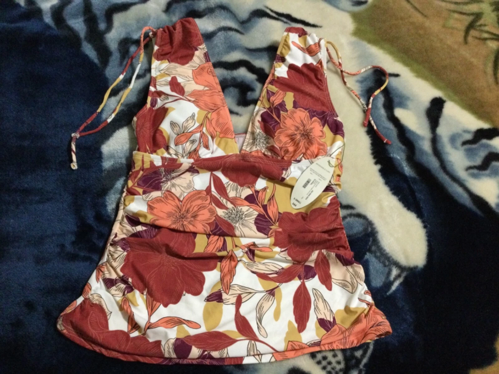 lots of 2 women sun smart swimming tops size XS