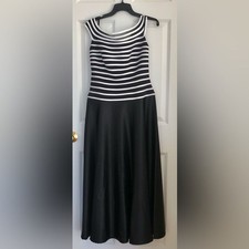 R&M RICHADS WOMEN'S EVENING DRESS SIZE 8 SATIN BLACK/WHITE HIDDEN ZIP BACK BOAT