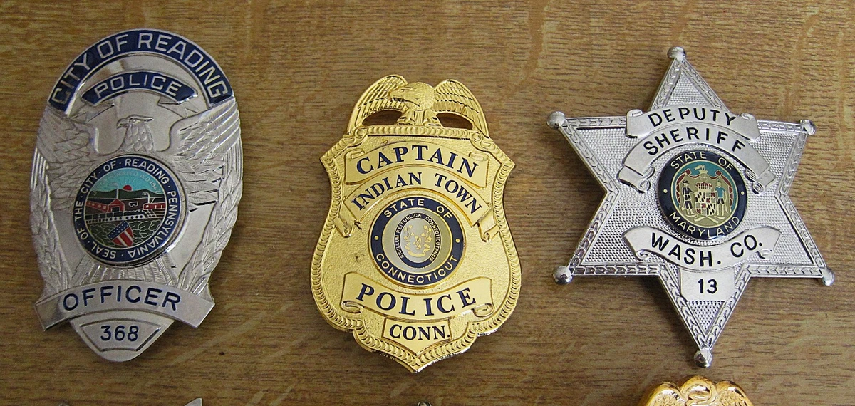 obsolete police badges, Convolut 6 x Abzeichen + 1 patch, TOP Angebot !