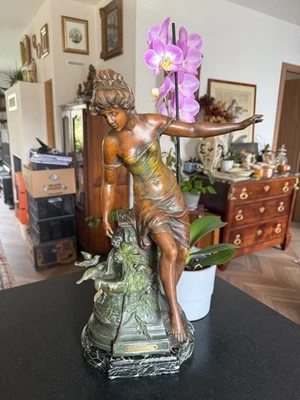 Superbe et importante statue " Les Fauvettes" Signée L. et F. Moreau - Photo 1/4