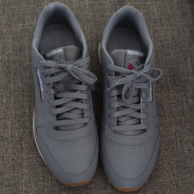 Reebok Classic Men s Gray Leather Low Top Lace-Up Athletic Sneakers