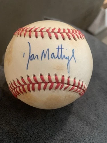 Don Mattingly Autographed Baseball New York Yankees