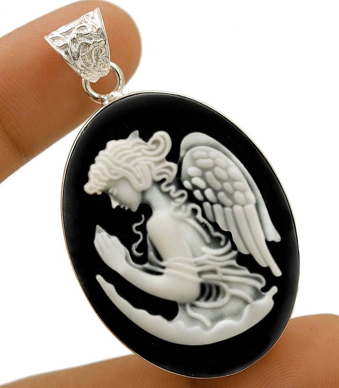 Italian Cameo Pensive Angel 925 Sterling Silver Pendant @20-6