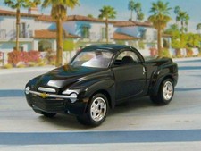 Retro Rod 2004 2006 Chevrolet SSR 6.0L LS2 V8 Sport Truck 1/64 Scale Ltd Edit W
