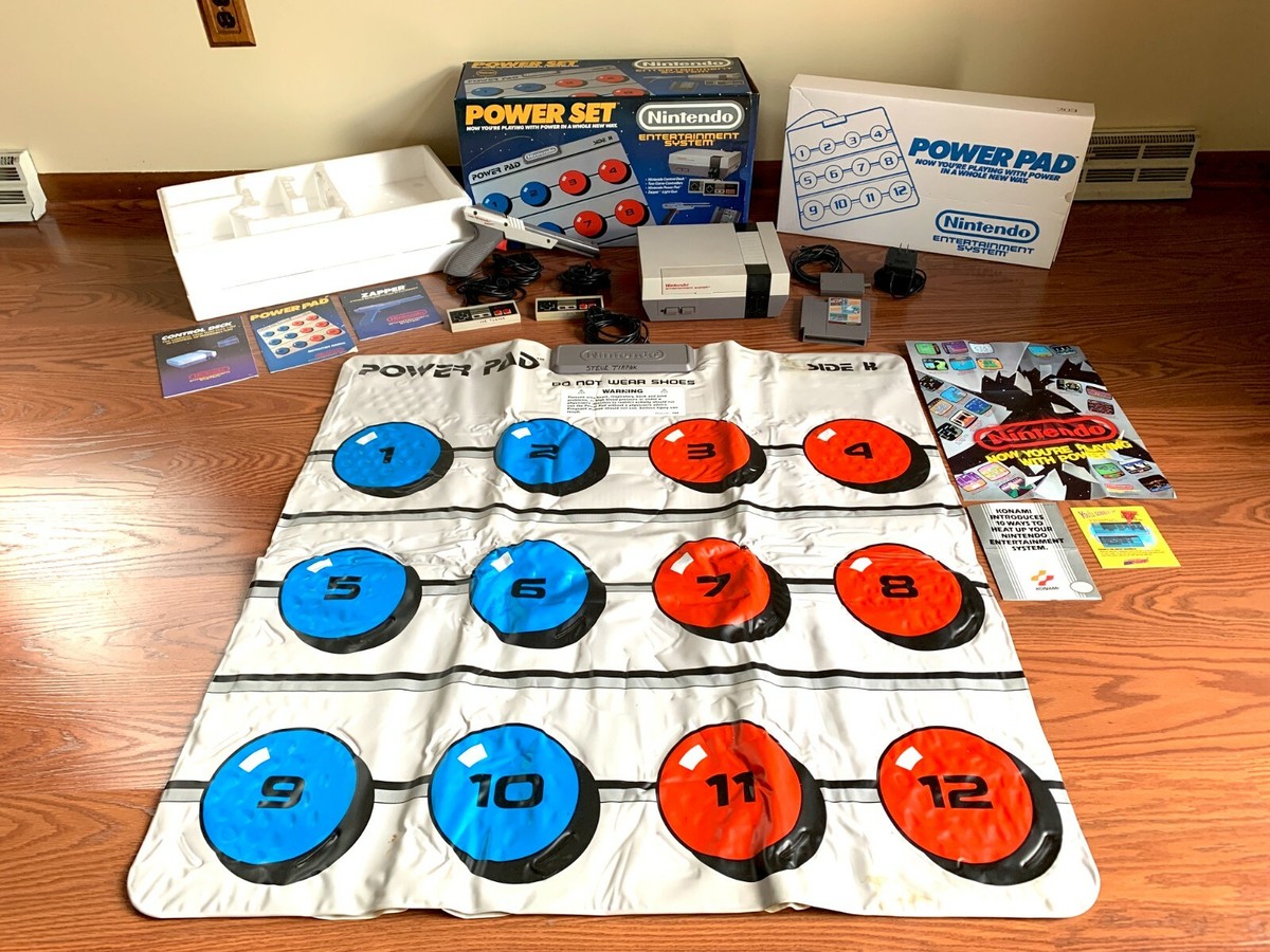 Nintendo Power Set / Power Pad + Gun / NES with Box and