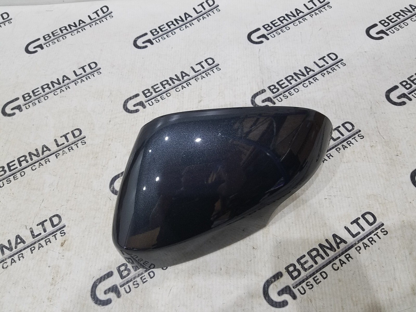 Volvo V50 2010 Plastic Wing Mirror Trim Cover 3004277 Ged13916 for  