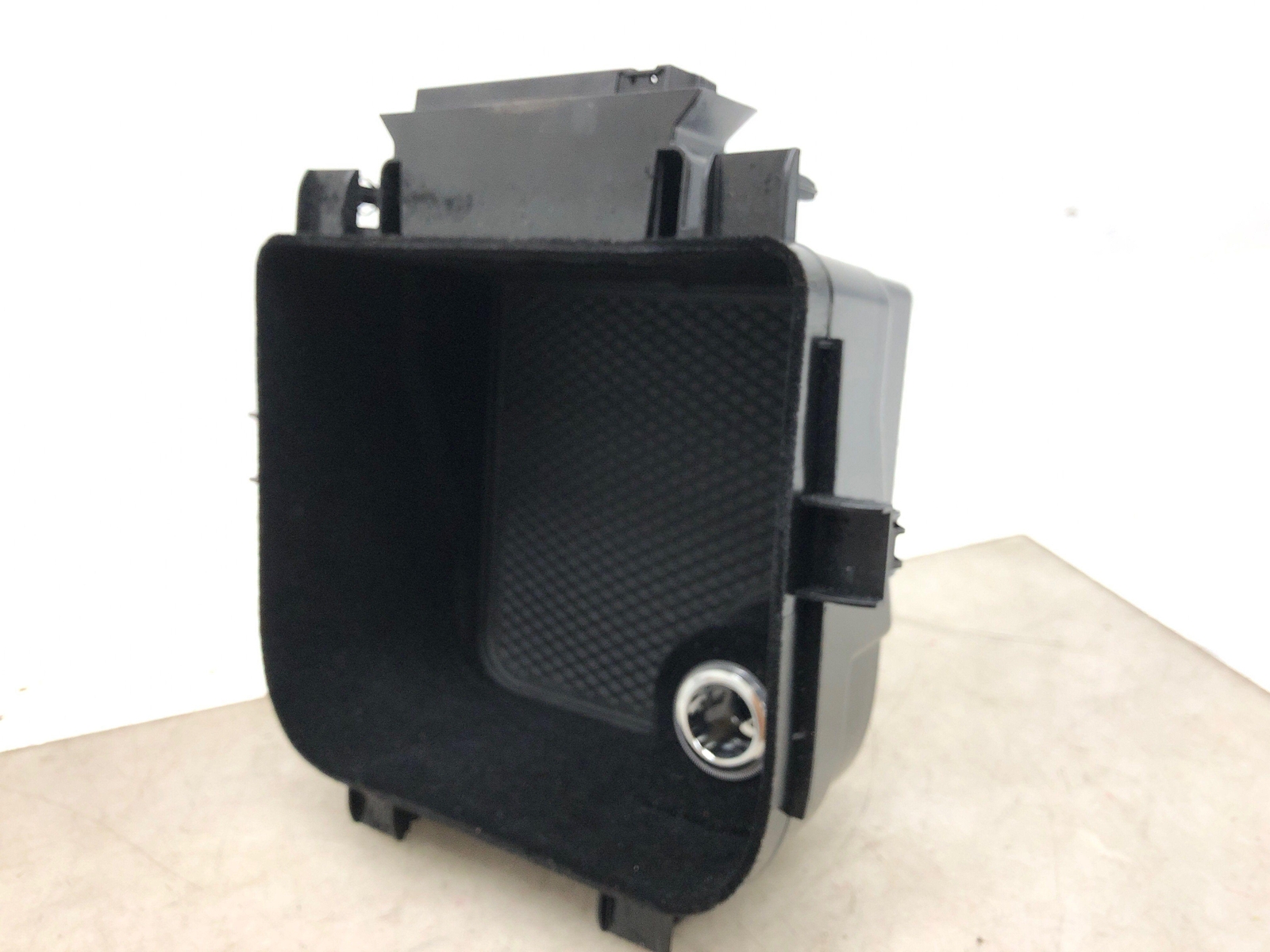 2016-2020 BENTLEY BENTAYGA CONSOLE STORAGE W/POWER & USB AUX OUTLET 36A864981A
