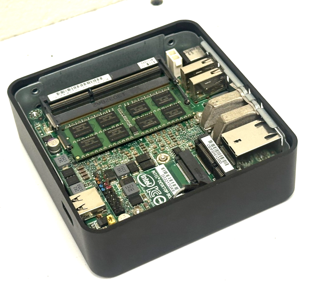 Intel NUC Mini Desktop DC32171YE, Intel Core i3-3217U 1.8 GHz