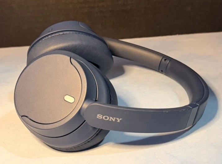 Sony WH-CH720N Bluetooth Noise Canceling Headphones Blue